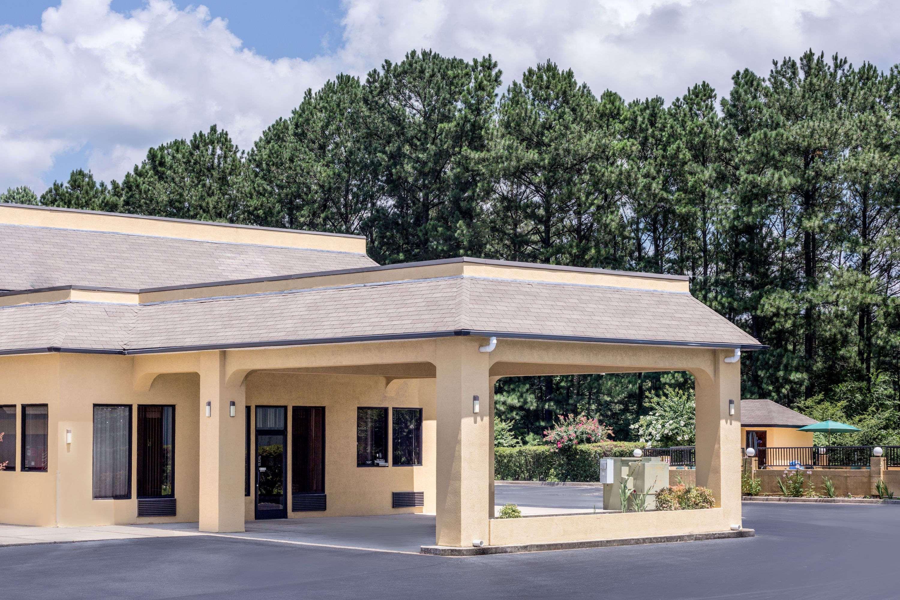 Days Inn By Wyndham Biscoe Exterior photo